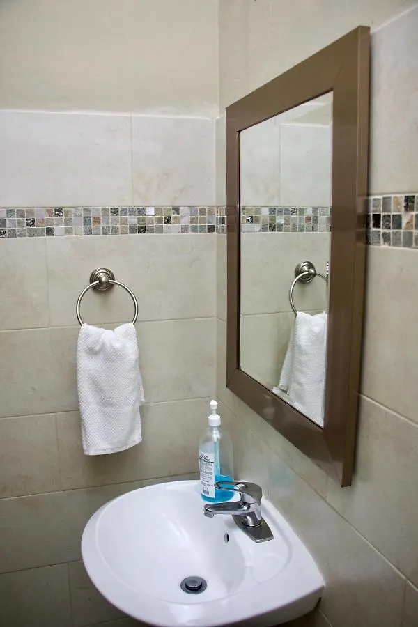 Comfort Homes קינגסטון 0*,